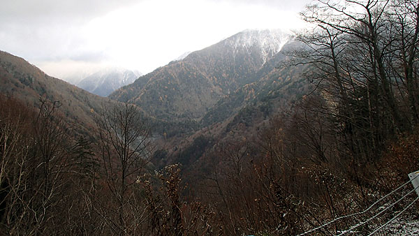 安房峠からの景色